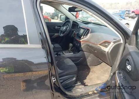 2017 Jeep Cherokee Sport Fwd z USA, uszkodzony, nr VIN 1C4PJLAB0HW661596